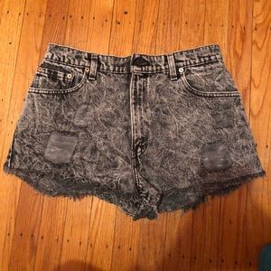 HELD FOR BEXXKD 😊 Levi denim shorts